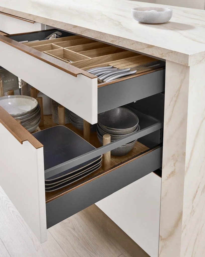 (03) Cuisine ilot nervure bois 05.webp